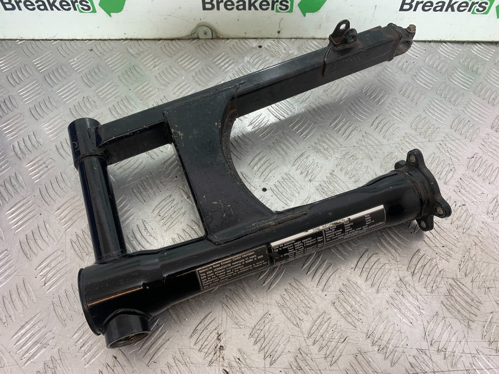 HONDA VT750 SHADOW SWINGARM YEAR 2003-2004 (CMB1265)