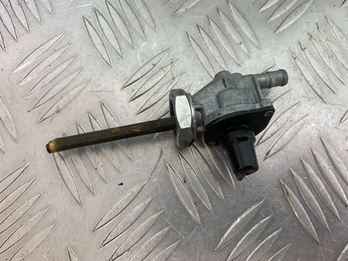HONDA VT1100 C SHADOW SPIRIT PETROL TAP    2002-2003 (CMB1035)