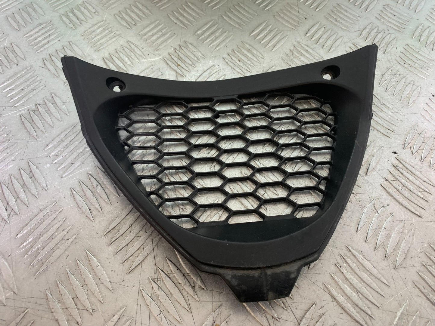 APRILIA RSV4 FACTORY OIL COOLER GRILL  YEAR 2009-2012 (CMB1224)