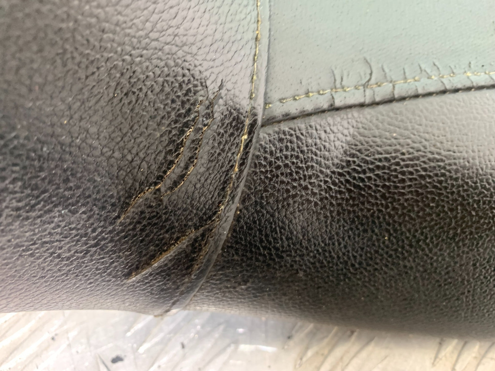 KAWASAKI ZZR1100 D SEAT    YEAR 1993-2001 (CMB1164)