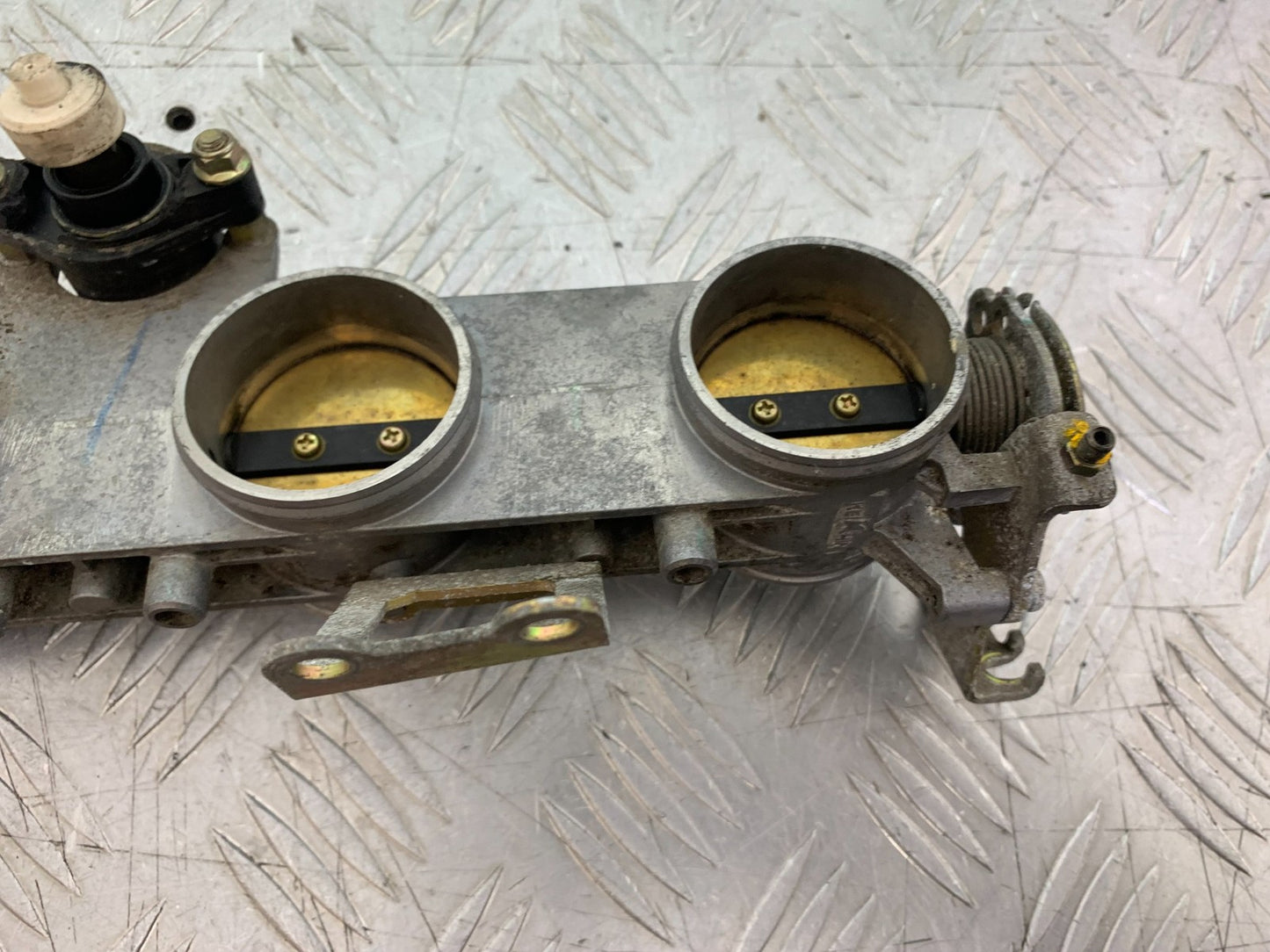 TRIUMPH 955i SPRINT ST THOTTLE BODIES  YEAR 1999-04 (CMB1230)
