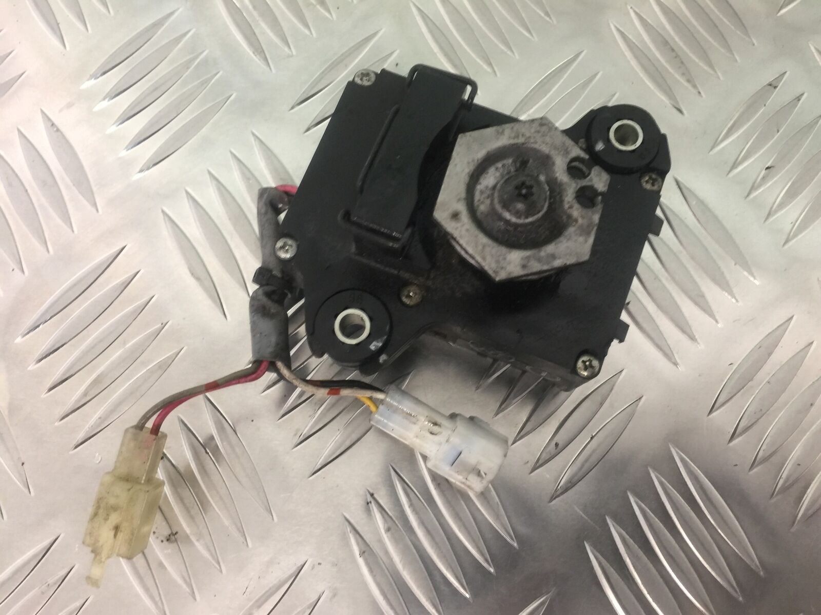 KAWASAKI Z1000 SX SERVO MOTOR  YEAR 2011-13 (STOCK 911)
