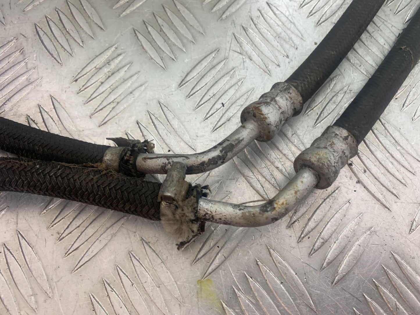 KAWASAKI GT550 GT 550 OIL COOLER LINES  YEAR 1984-87 (CMB1141)