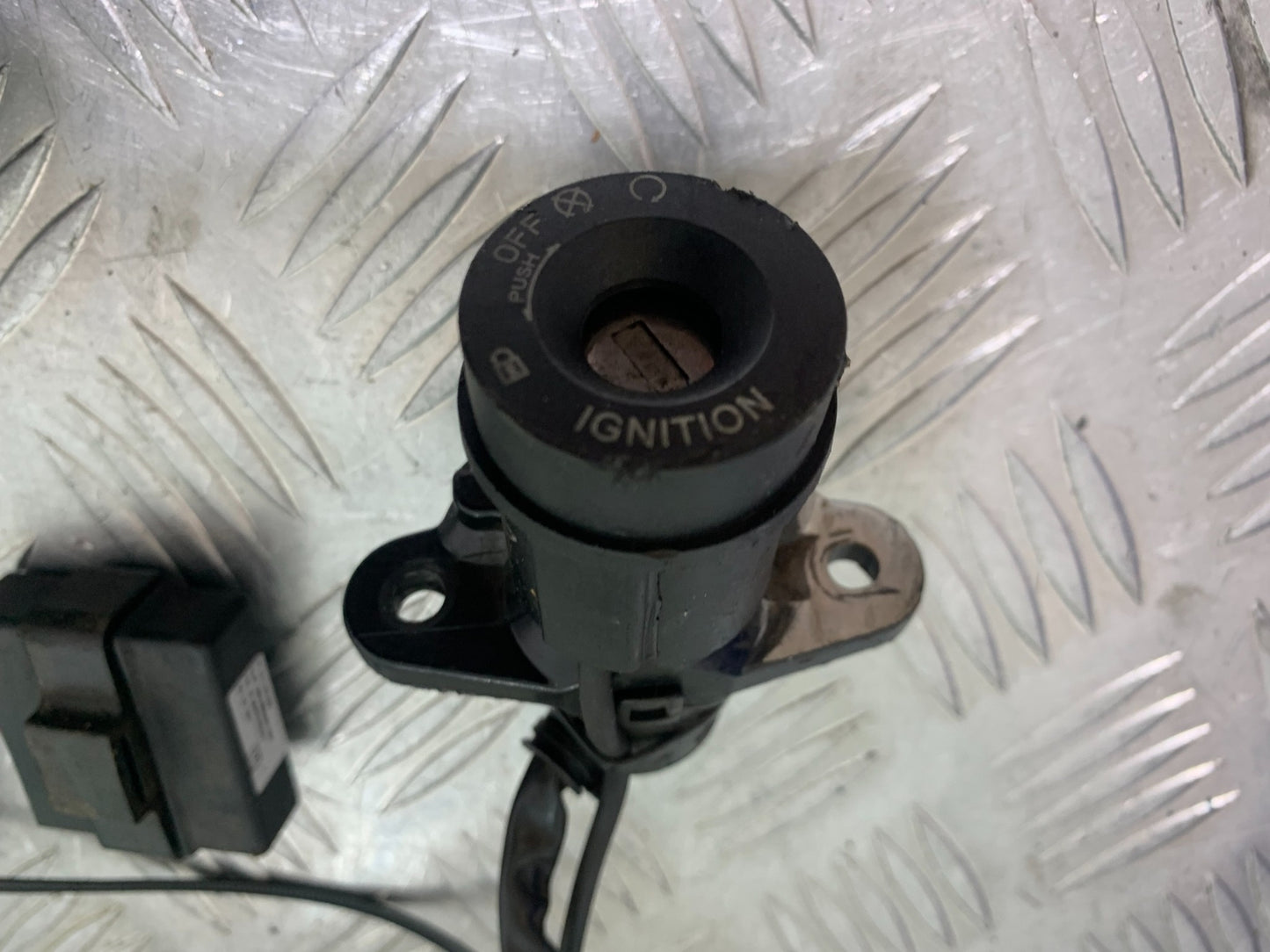 KTM 790 DUKE ECU LOCKS KEYS CARD YEAR 2018-2021  (CMB11150)