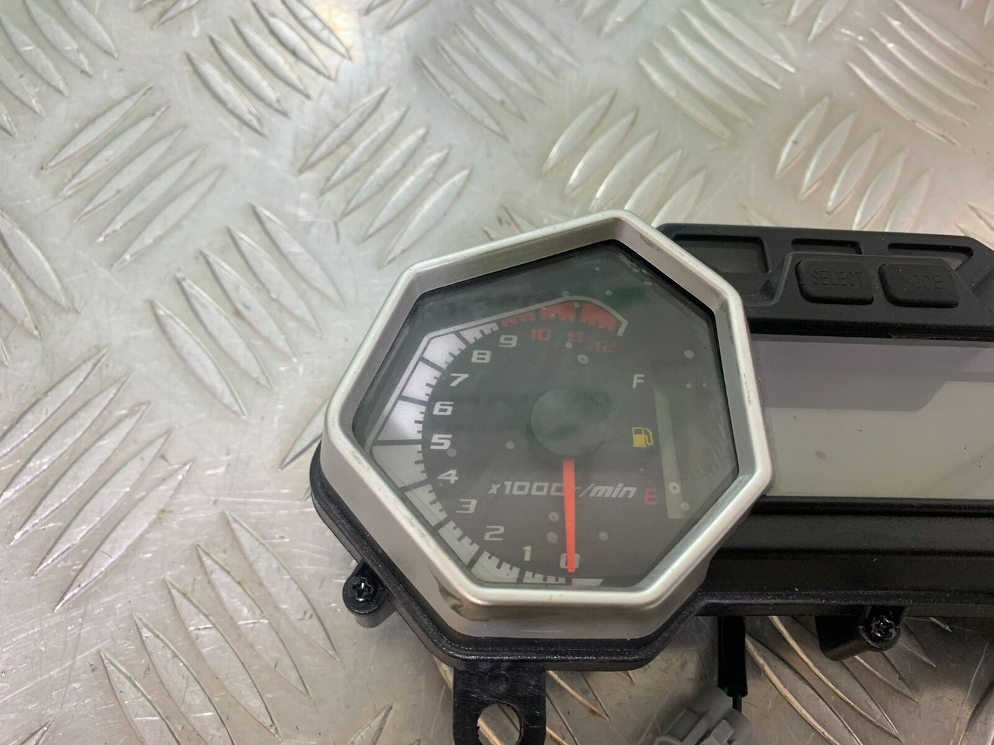 SINNIS TERRAIN 125 CLOCKS SPEEDO DASH YEAR 2024 (CMB1072)