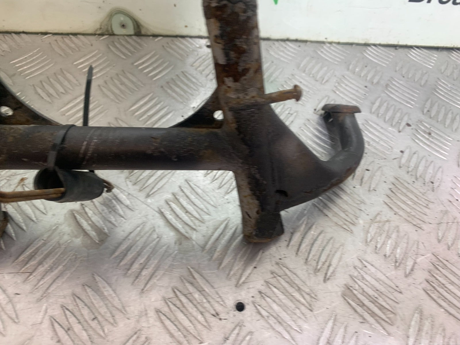 KAWASAKI GTR1400 GTR 1400 CENTER STAND  YEAR 2007-09(CMB1174)