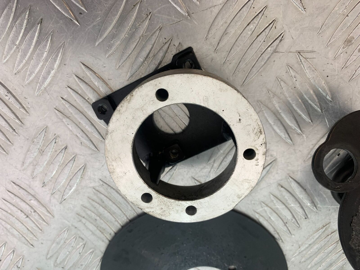 HARLEY DAVIDSON XL883 N IROD THROTTLE BODY MOUNT   YEAR 2020  (CMB1116)