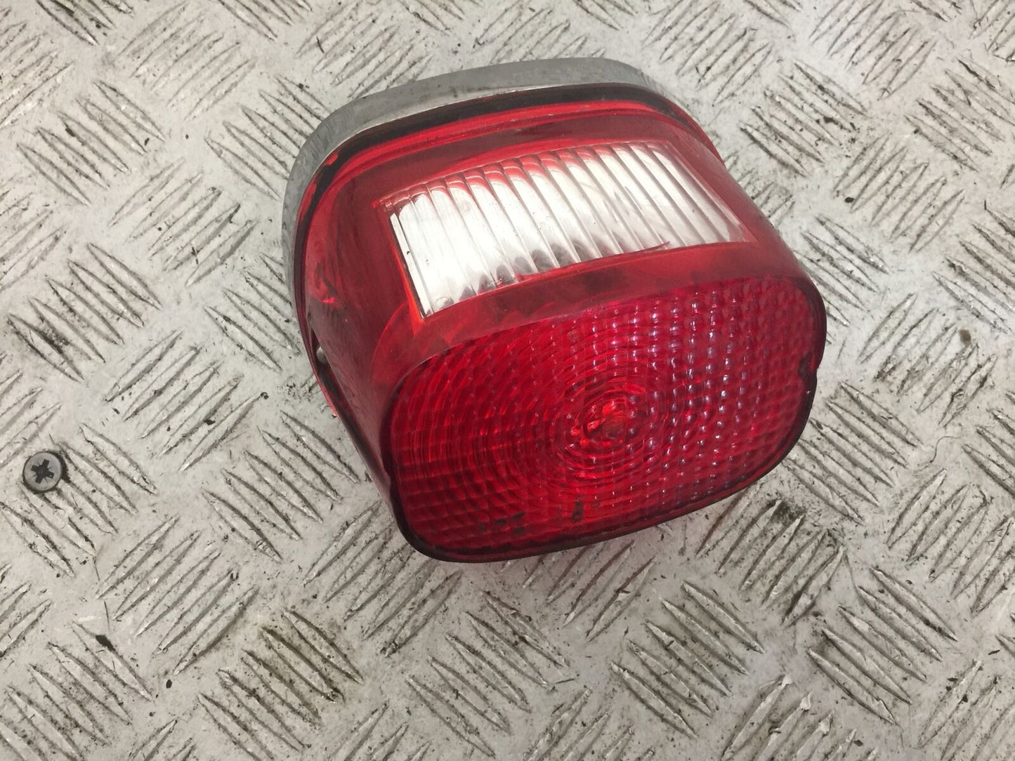 HARLEY DAVIDSON XL1200 SPORTSTER REAR LIGHT  YEAR 2006 (STOCK 751)