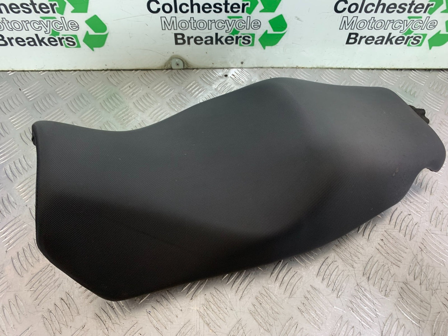 TRIUMPH 1050 SPRINT ST SEAT  2003-2011 (CMB1285)