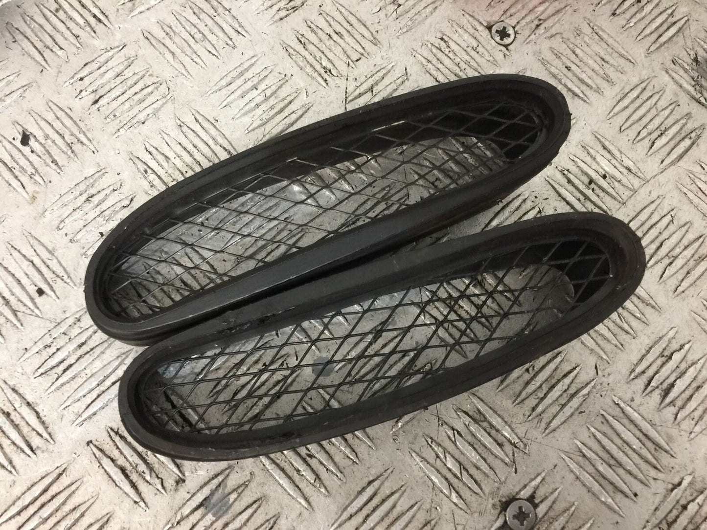 KAWASAKI ZX9R ZX9 C AIR GRILLS YEAR 1998-99 (STOCK 903)