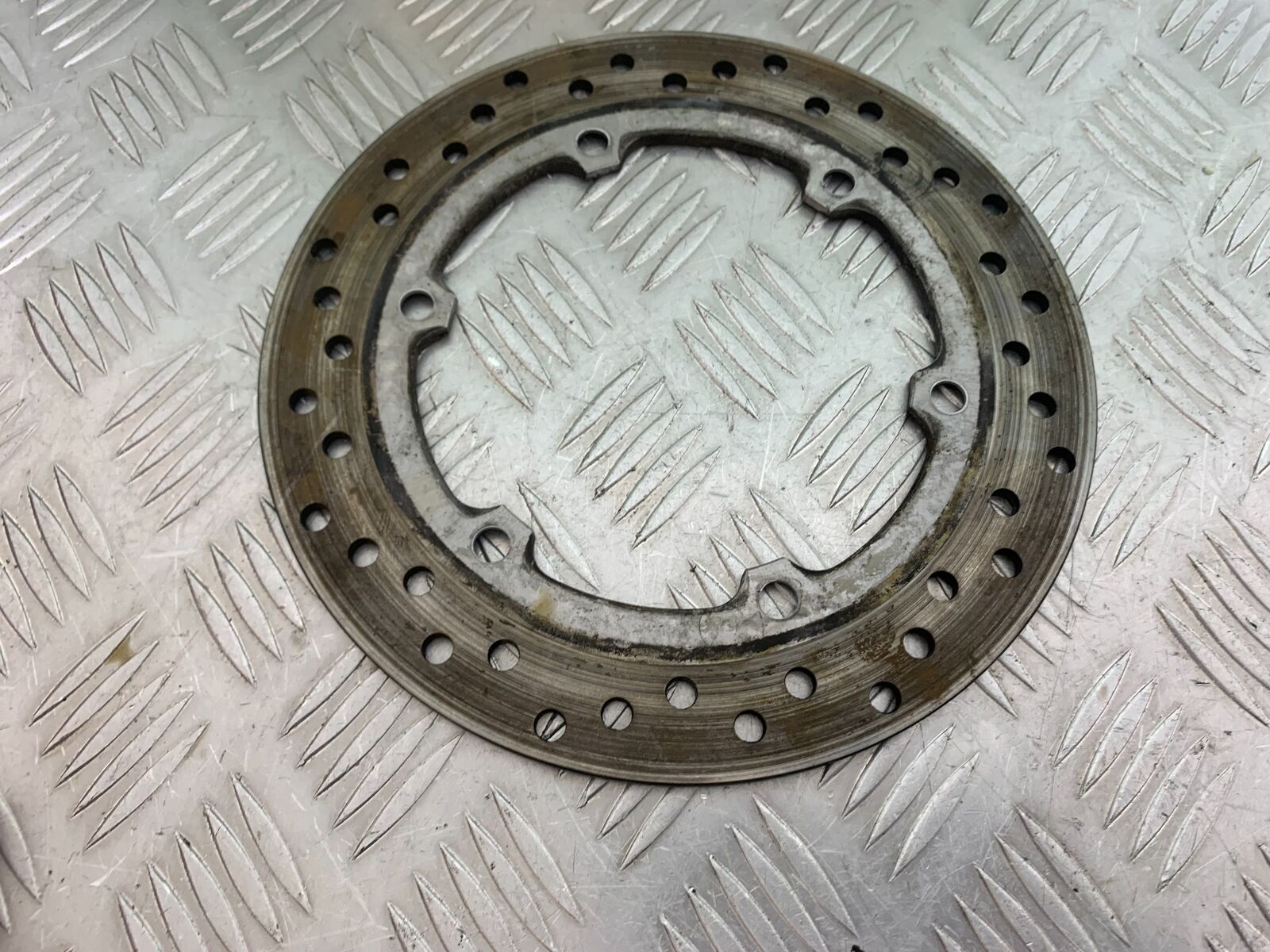 HONDA CBR1100 BLACKBIRD REAR BRAKE DISC YEAR 1999-2005 (CMB1103)