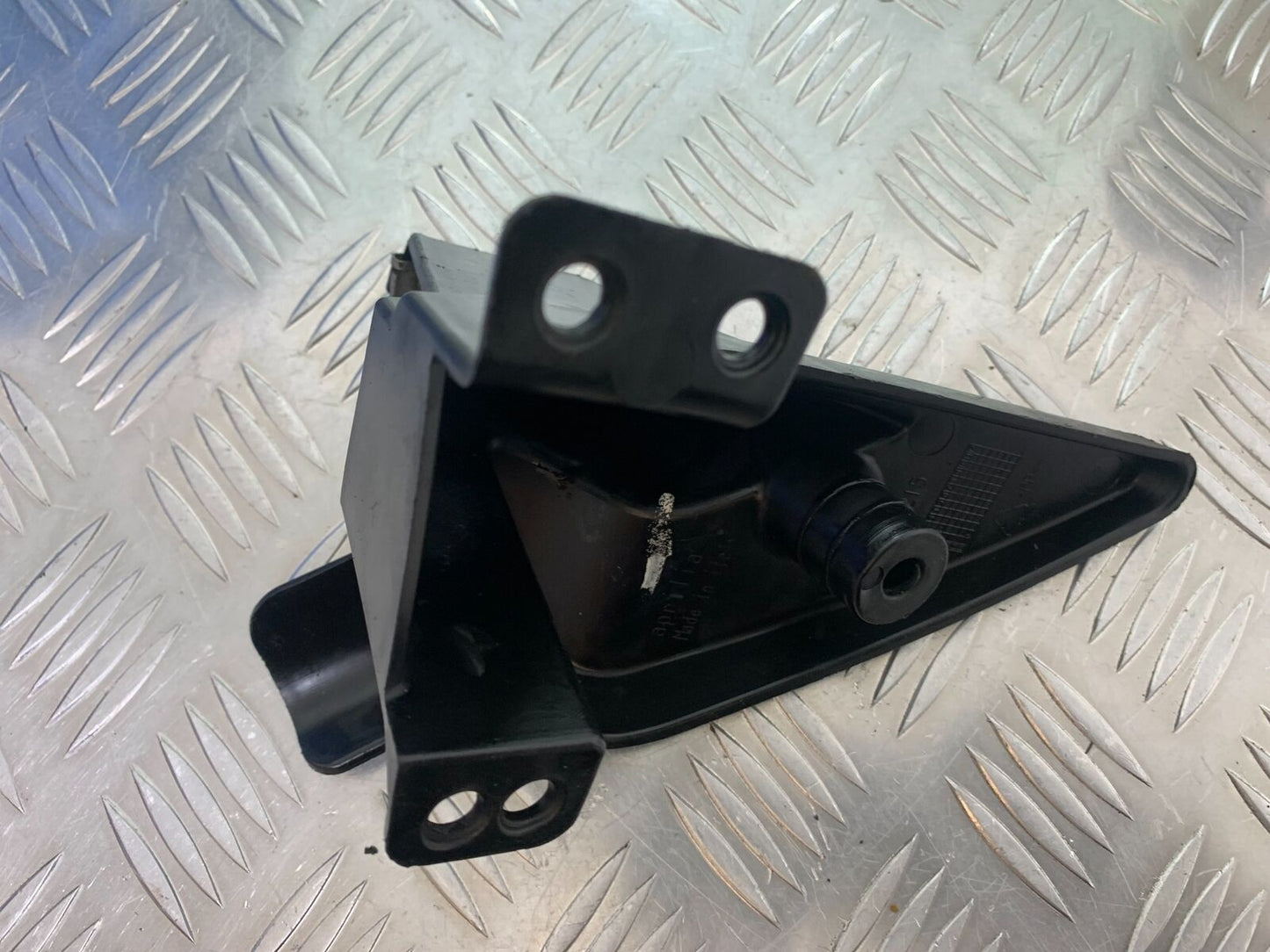 APRILIA RS4 125 FRONT INDICATOR MOUNT  YEAR 2011-2016 (STOCK 994)