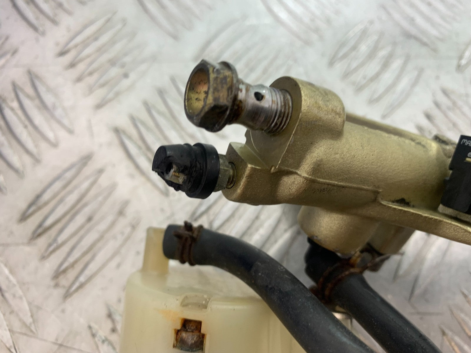 DUCATI 996 SPS 748 916 998 BRAKE MASTER CYLINDER   1999-2000 (CMB1209)