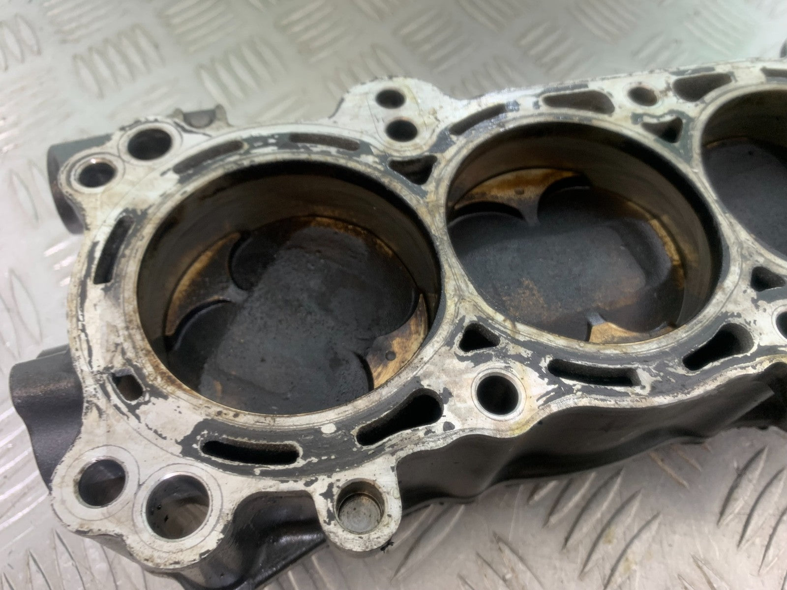 HONDA CBR1000 rr FIREBLADE BARRELS AND PISTONS  2008-2011 (CMB1253)