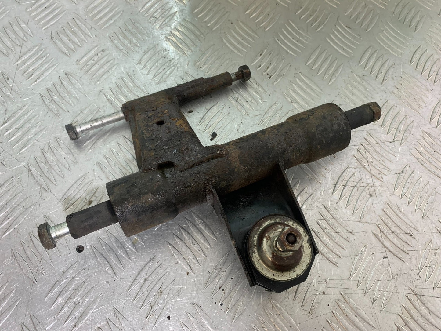 PIAGGIO VESPA LX50 LX S 50 ENGINE BRACKET  YEAR 2007-2016 (CMB1290)