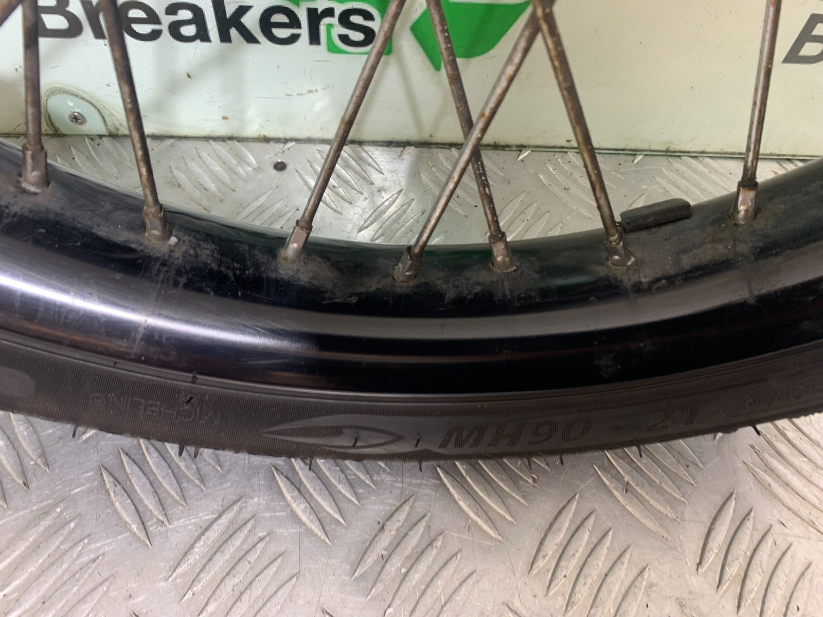 HARLEY DAVIDSON FXS BLACKLINE 1585 FRONT WHEEL   YEAR 2012 (CMB1147)