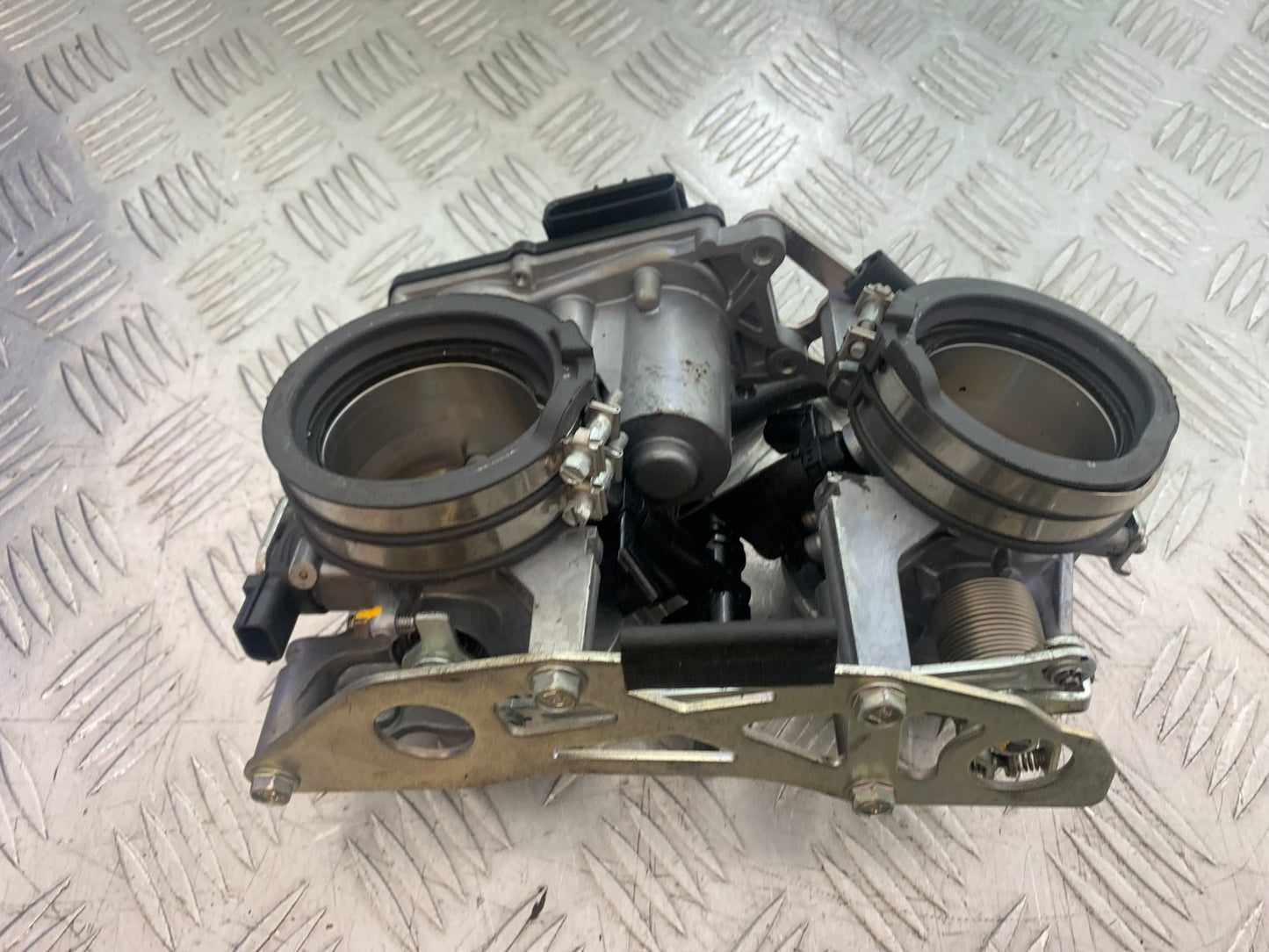 KTM 1290 SUPER DUKE R THROTTLE BODIES YEAR 2020-2024 (CMB1272)