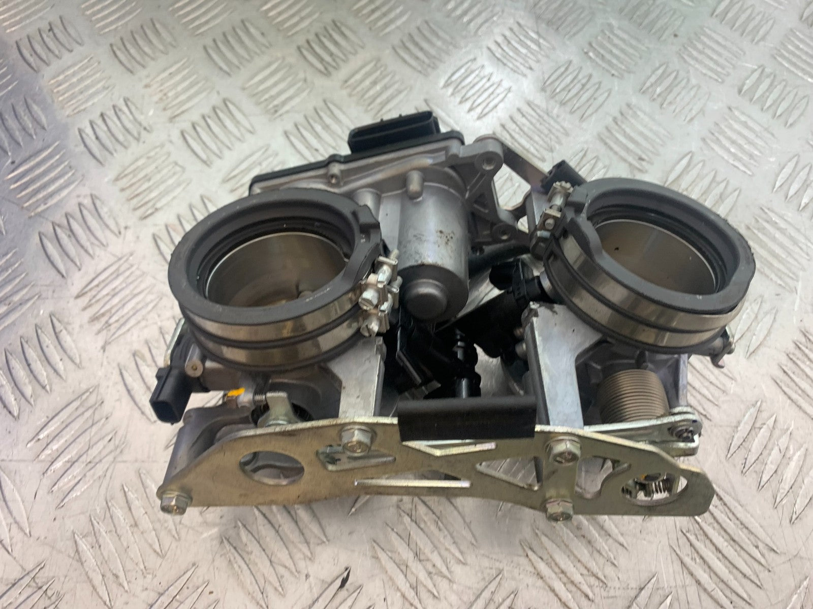 KTM 1290 SUPER DUKE R THROTTLE BODIES YEAR 2020-2024 (CMB1272)