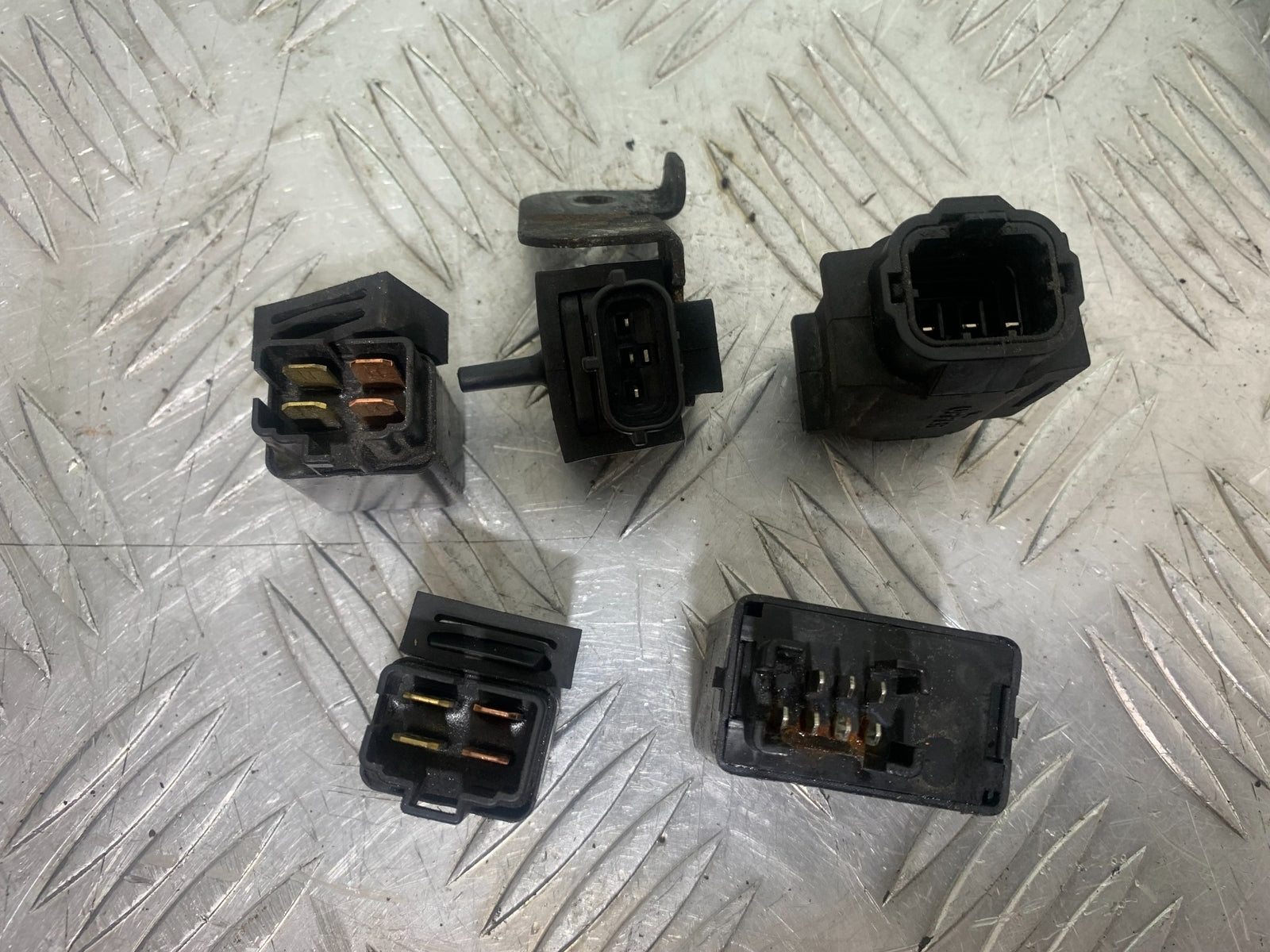 SUZUKI GSF650 GSF 650 RELAYS  YEAR 2007-2009  (CMB1161)