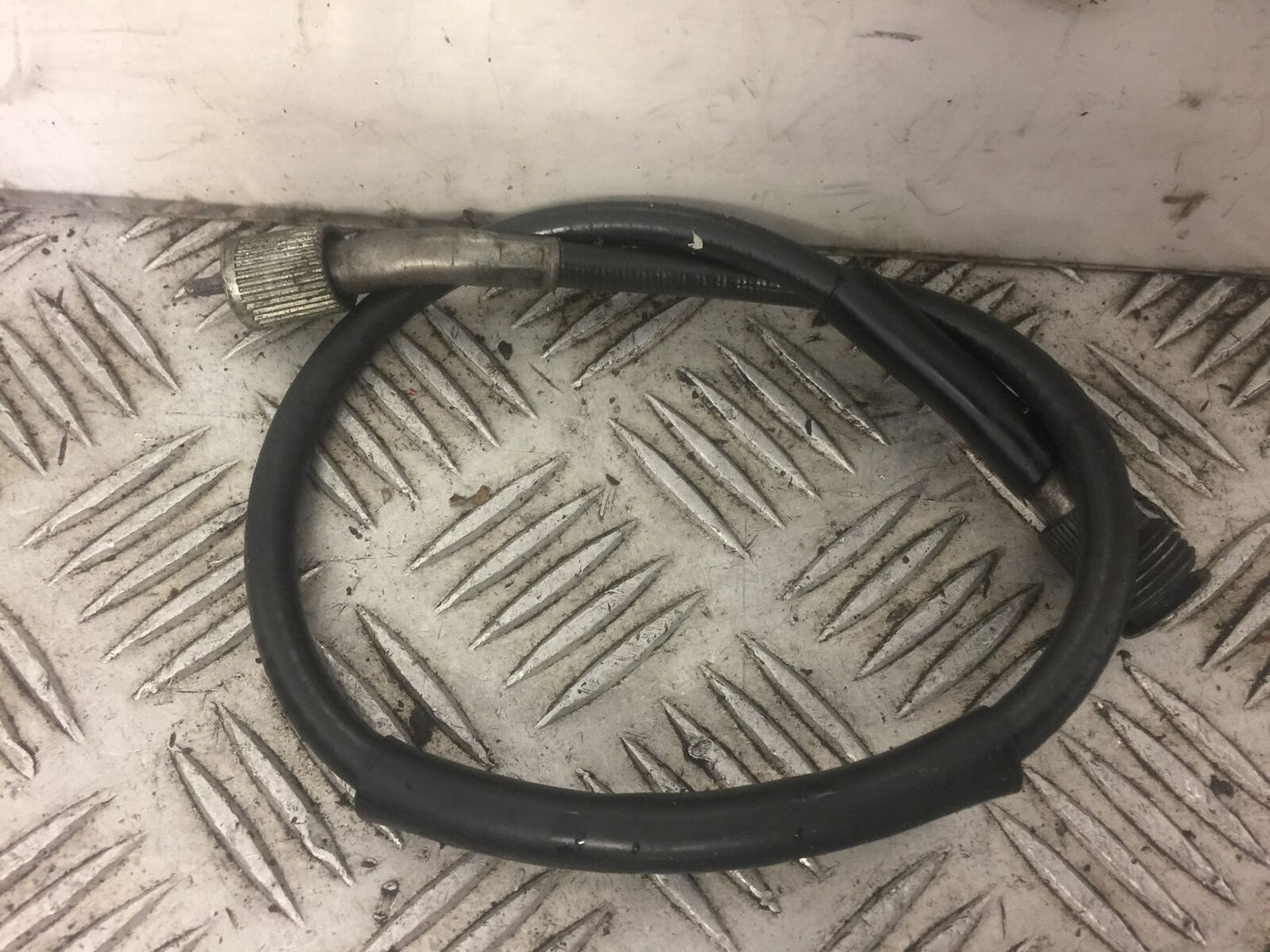 SUZUKI GN125 GN125 REV COUNTER CABLE  YEAR 1994-1999 (STOCK 355)