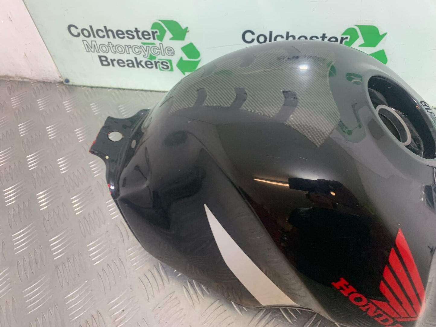 HONDA CBR 929 RRY FIREBLADE PETROL TANK YEAR 2000-01 (CMB1026)