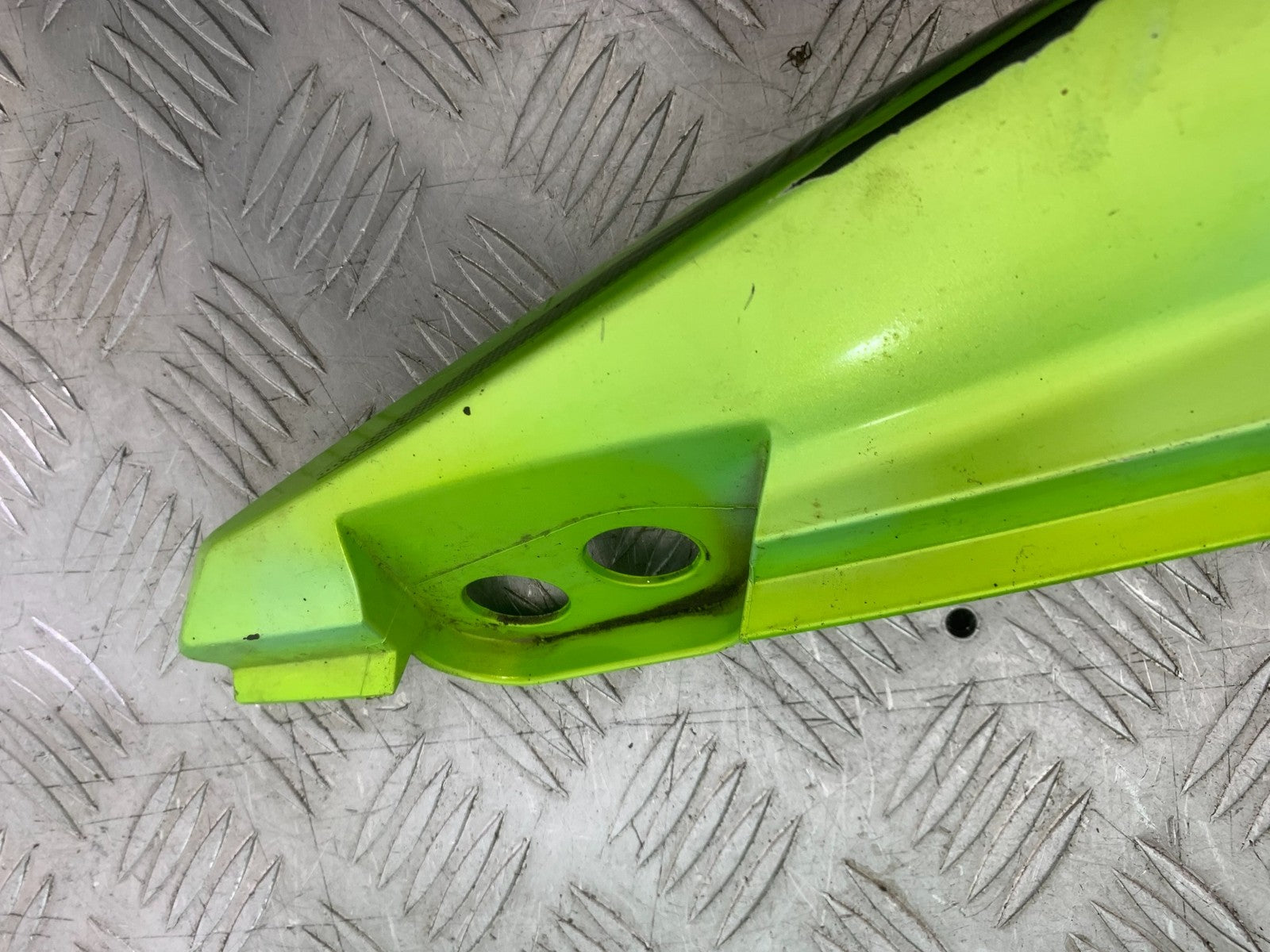 BENELLI BN125 BN 125 RIGHT SEAT PANEL YEAR 2018-2021 (CMB1245)