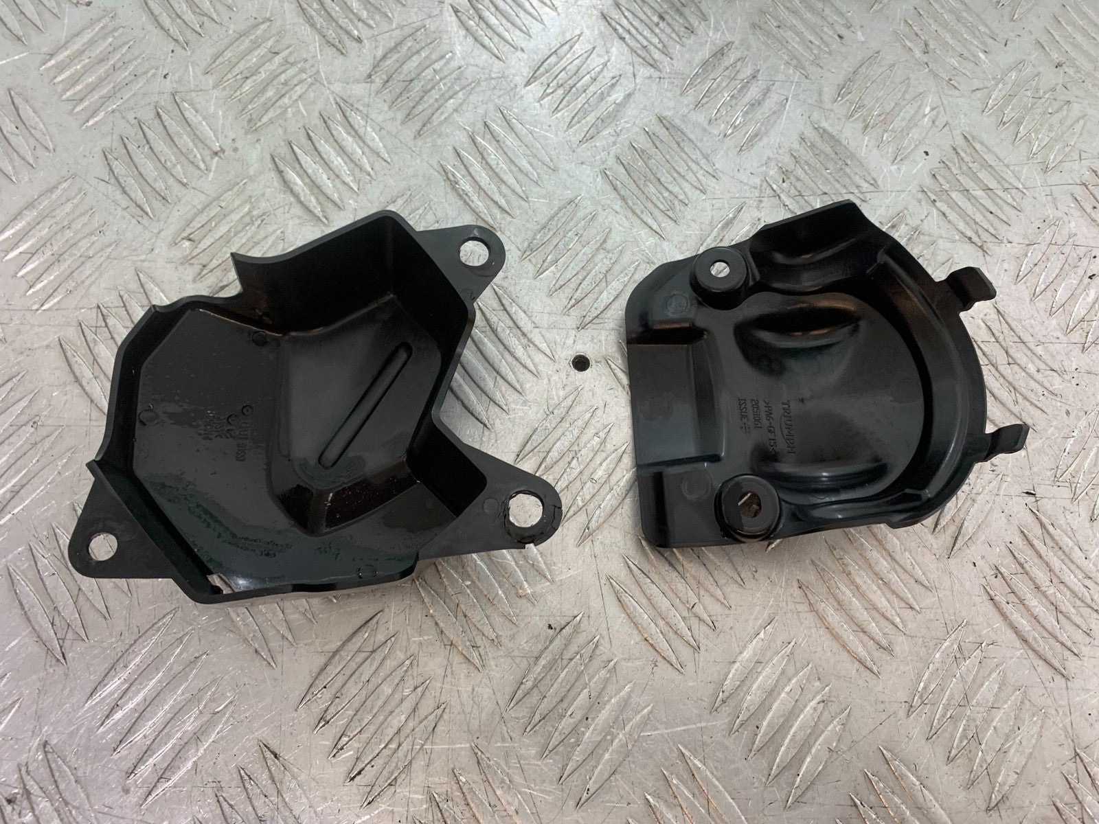 TRIUMPH TRIDENT 660 2X INFILL COVERS  YEAR 2021-2024 (CMB1295)