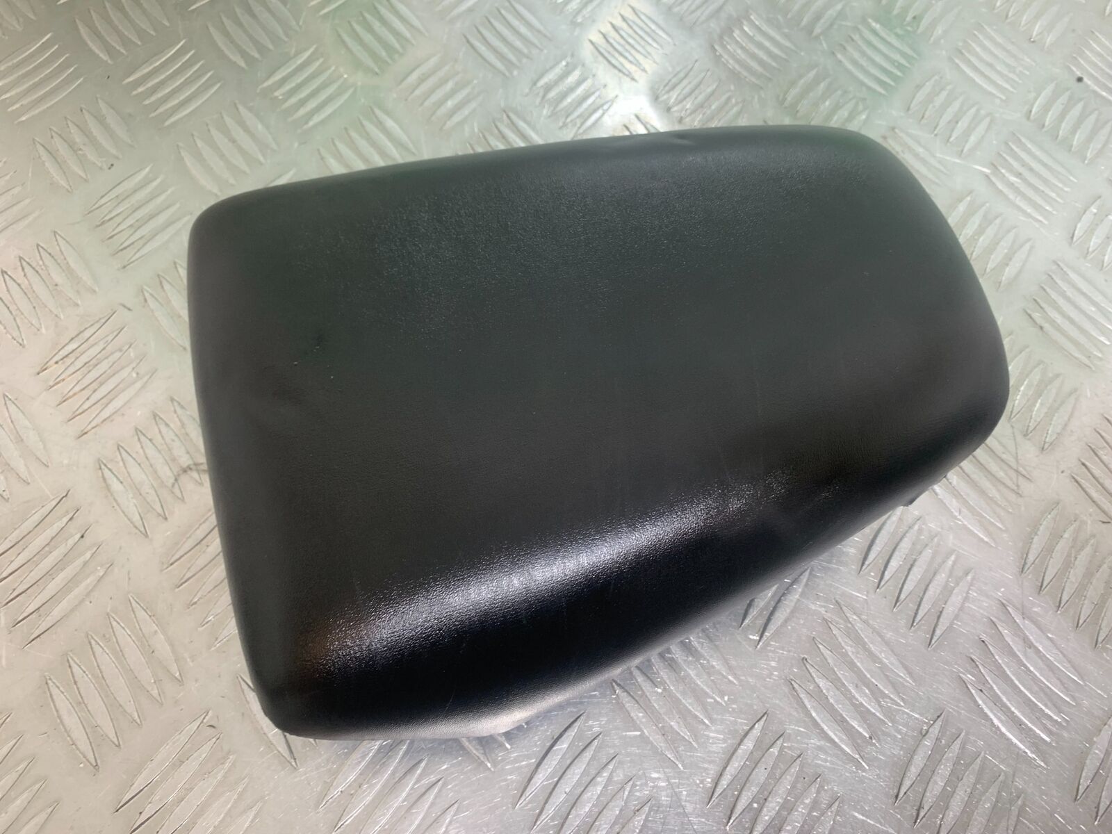 HONDA CBR125 CBR 125 REAR SEAT  YEAR 2004-06  (CMB1040)