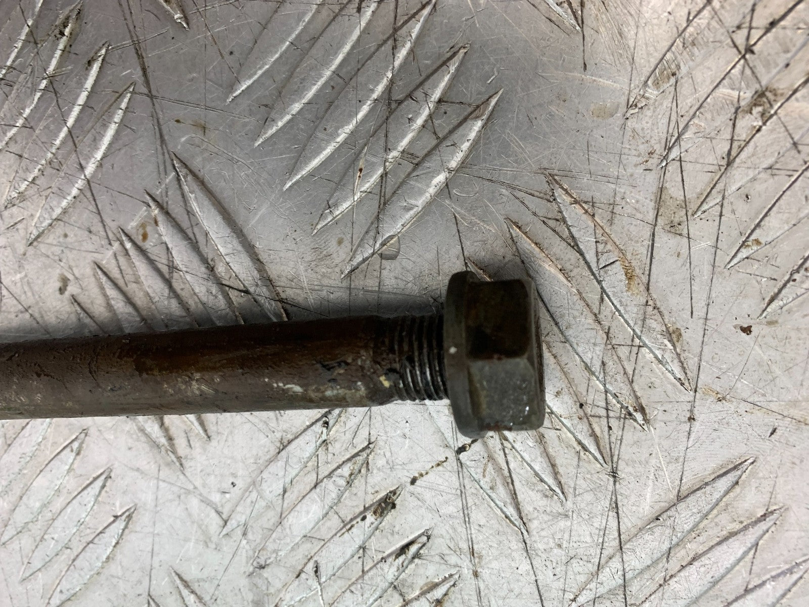 KAWASAKI KLR250 KLR 250 SWINGARM SPINDLE  YEAR 1984-2001 (CMB1225)