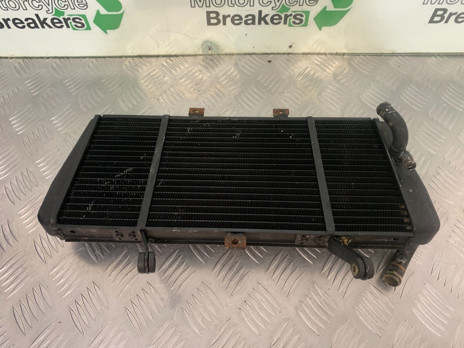 TRIUMPH 955I SPRINT RS RADIATOR  YEAR 1999-04 (STOCK 989)