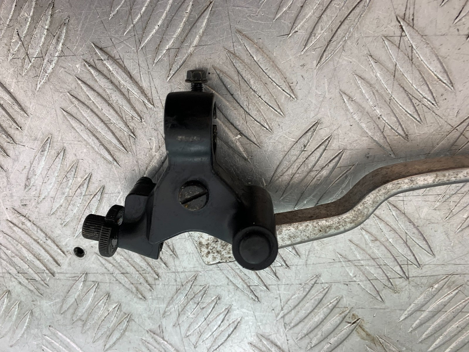 HONDA CBF600 CBF 600 CLUTCH LEVER AND BRACKET   YEAR 2004 -07 (CMB1247)