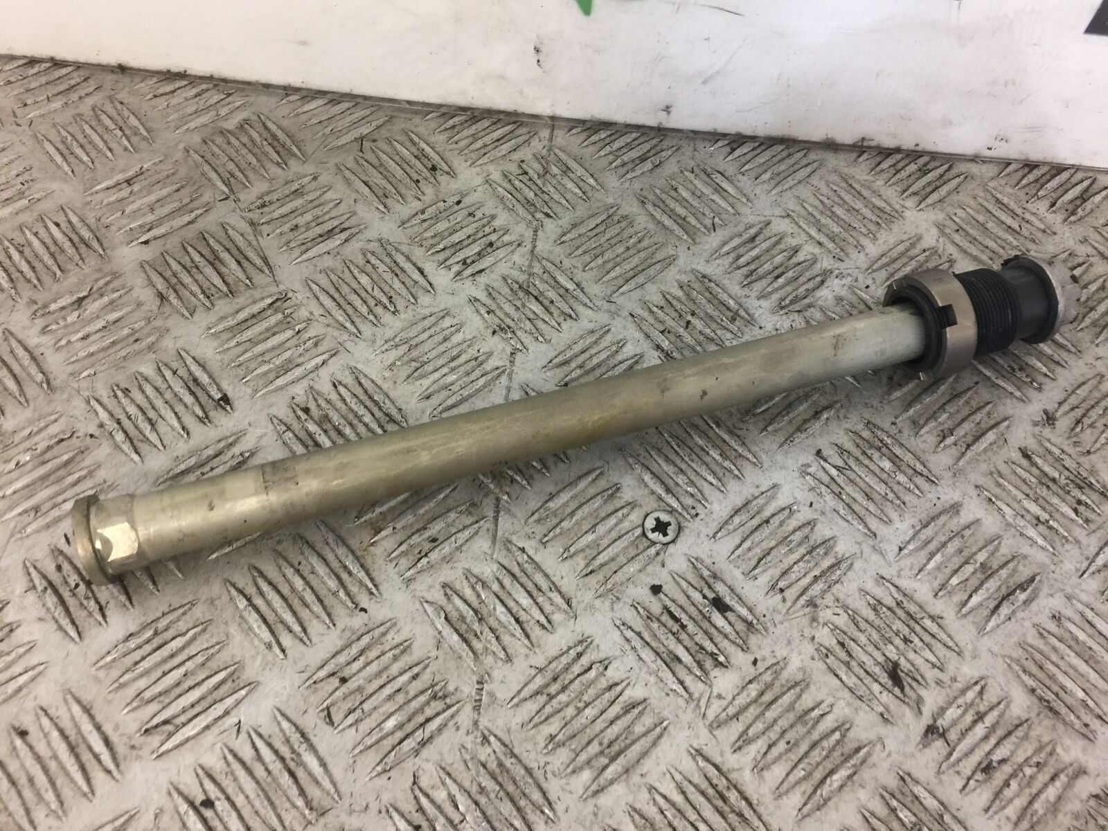 KAWASAKI ZX6R ZX636 ZX 636 SWINGARM SPINDLE  2013-2016 (STOCK 342)