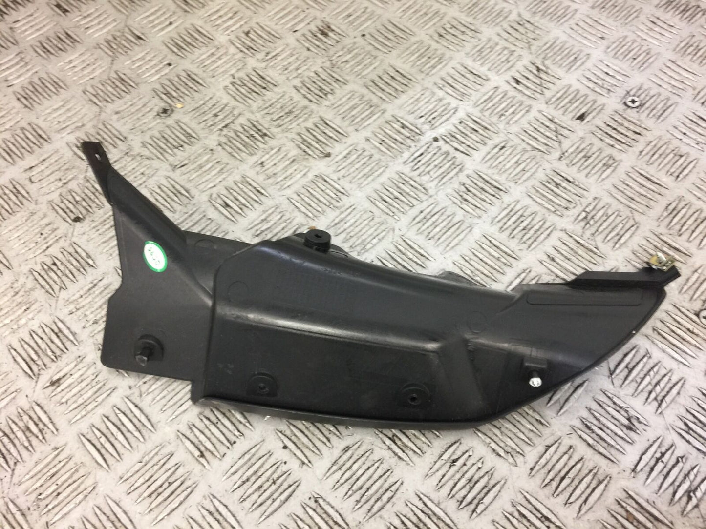 BENELLI TORNADO TNT 125  INFILL PANEL  2018 (STOCK 556)