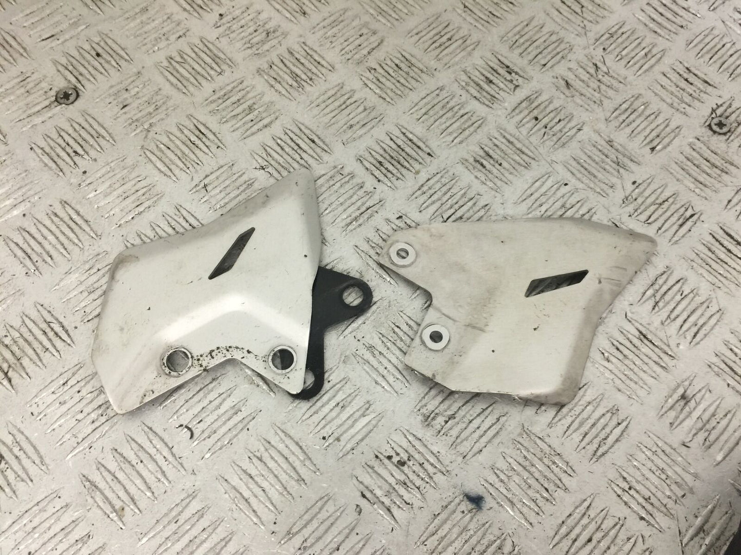 KAWASAKI NINJA 650 HEEL PLATES YEAR 2021 (STOCK 805)