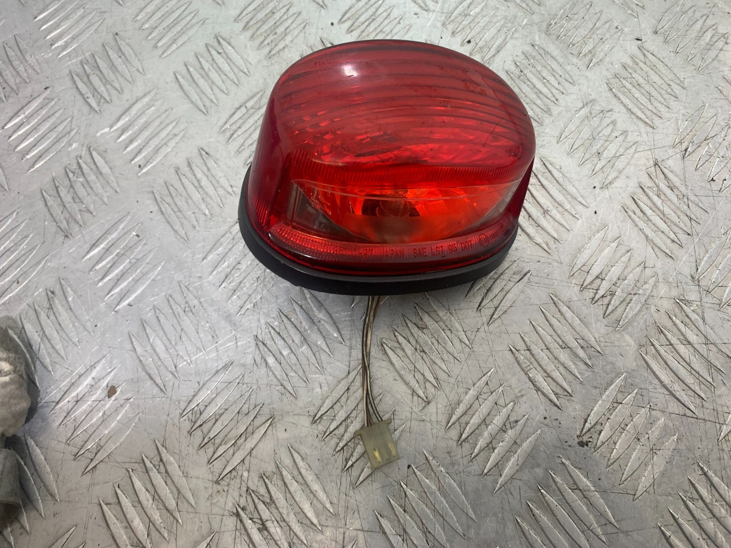 SUZUKI GSX750 INAZUMA REAR LIGHT  YEAR 1998-2003 (CMB1308)