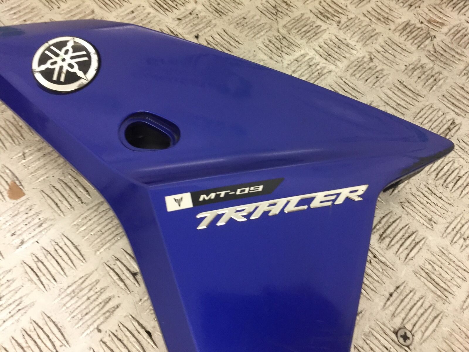 YAMAHA MT09 MT-09 TRACER LEFT FAIRING PANEL  YEAR 2017 (STOCK 663)