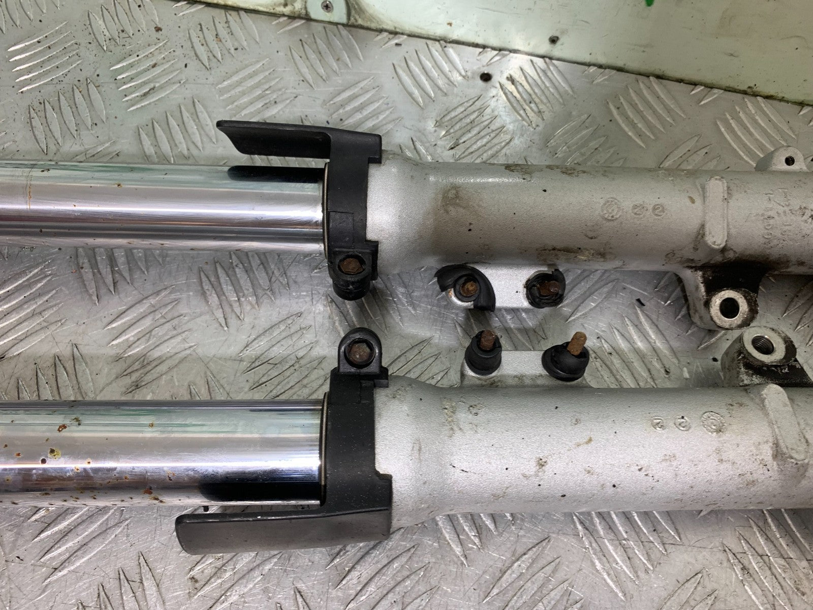 TRIUMPH 955I SPRINT RS FORKS YEAR 1999-03 (CMB1313)