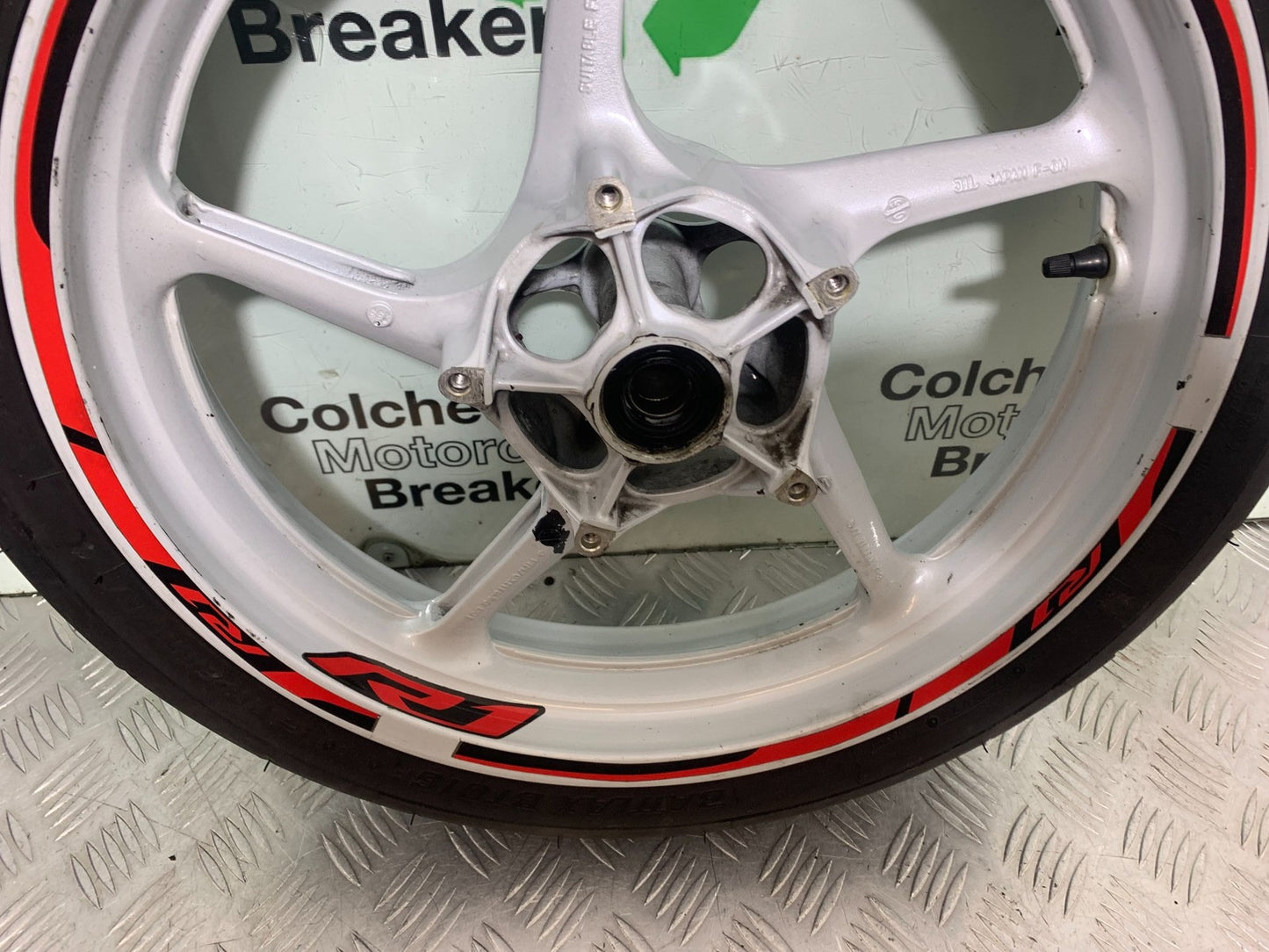 YAMAHA YZF R1 4C8  FRONT WHEEL  YEAR 2007-2008 (CMB1237)