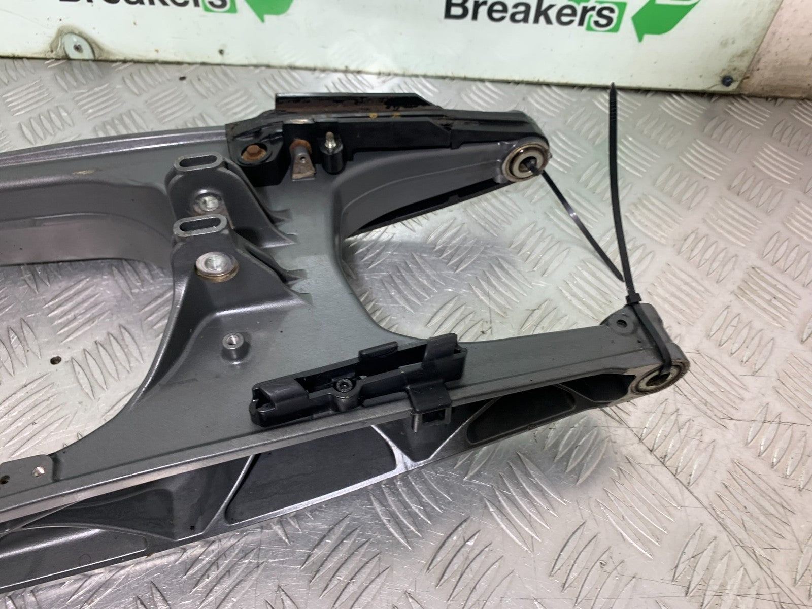 KTM DUKE 125 SWINGARM  YEAR 2017-2022 (CMB1274)