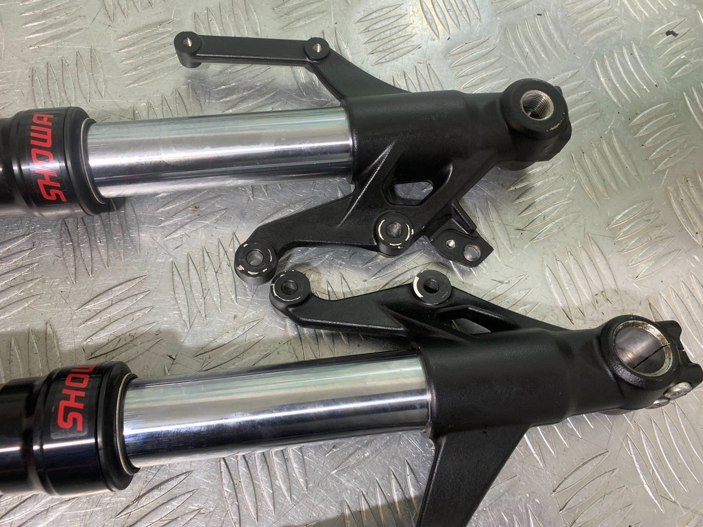 TRIUMPH TRIDENT 660 FORKS YEAR 2021-2024 (CMB1295)
