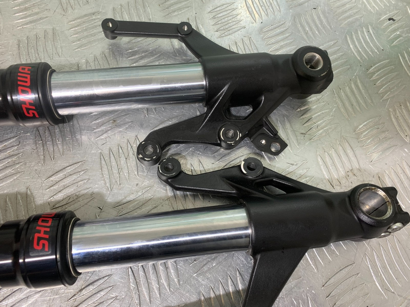 TRIUMPH TRIDENT 660 FORKS YEAR 2021-2024 (CMB1295)