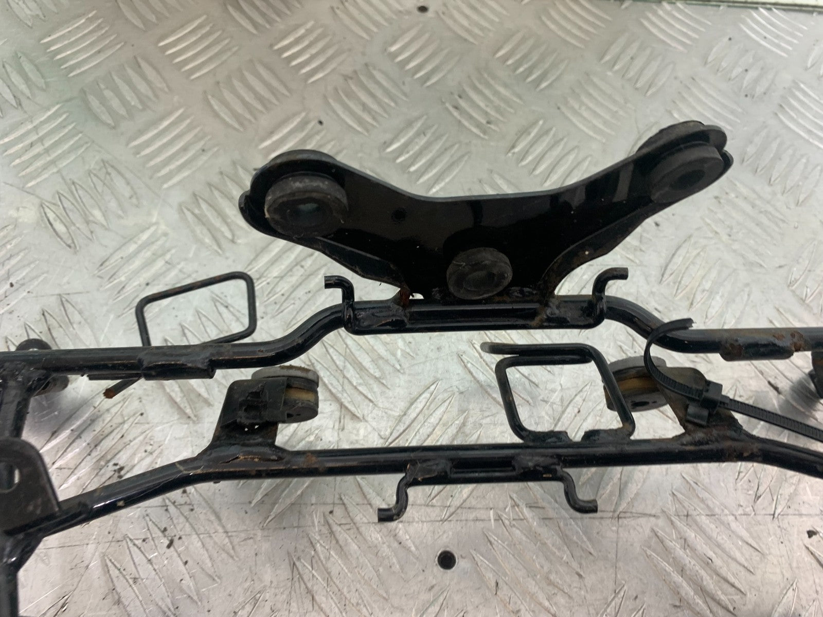 KAWASAKI Z750 Z 750 FAIRING BRACKET  YEAR 2004-2006  (CMB1234)