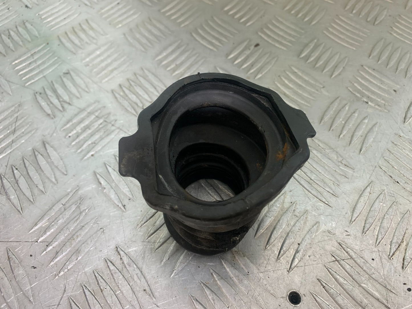 HONDA GL500 GL 500 SILVERWING SWINGARM RUBBER BOOT  YEAR 1981-82 (CMB1168)