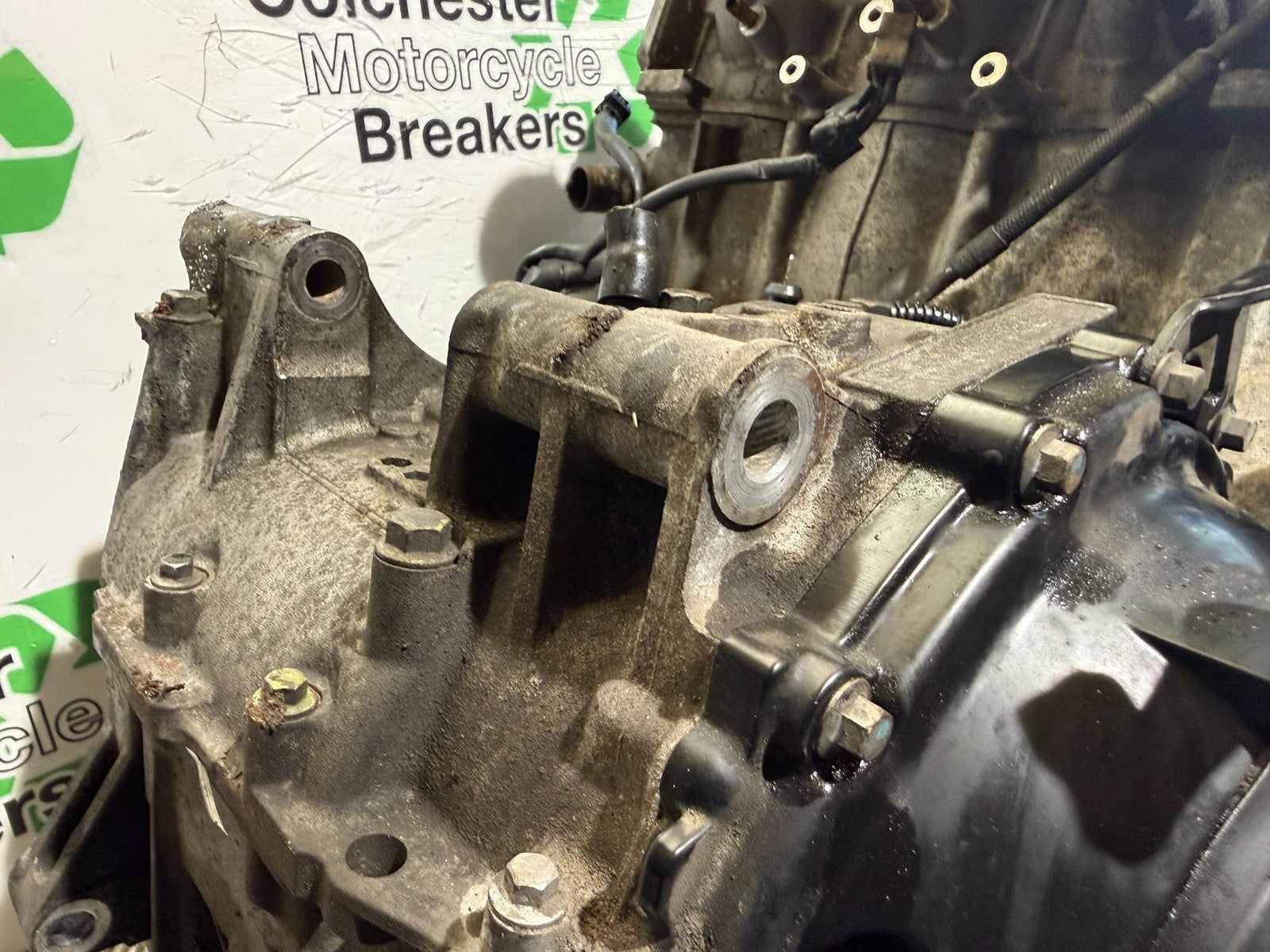 TRIUMPH 955i DAYTONA ENGINE YEAR 2002-2006 (CMB1229)
