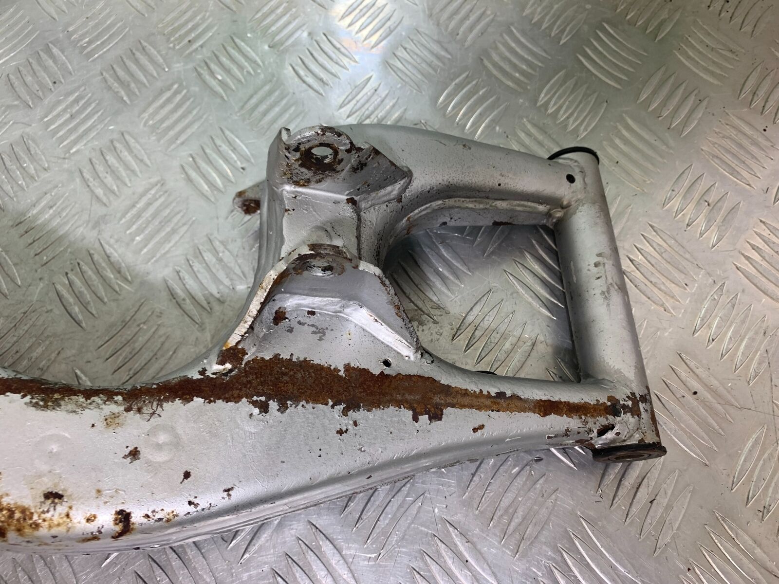 APRILIA RS50 RS 50 SWINGARM  YEAR 1996-1998 (CMB1132)