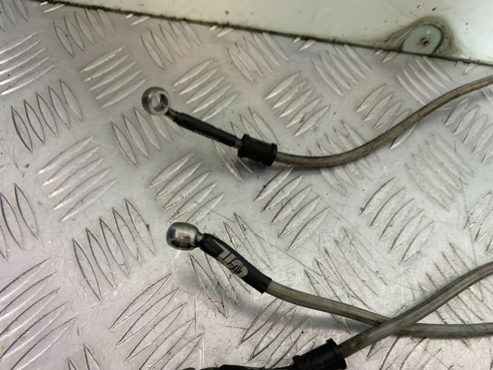 YAMAHA FZS1000 FAZER FRONT AND REAR BRAIDED LINES   YEAR 2001-05 (CMB1275)