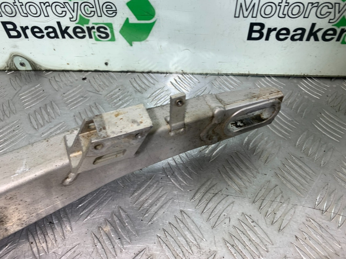 KAWASAKI KXF450 KXF 450 SWINGARM   YEAR 2013 CMB1217)
