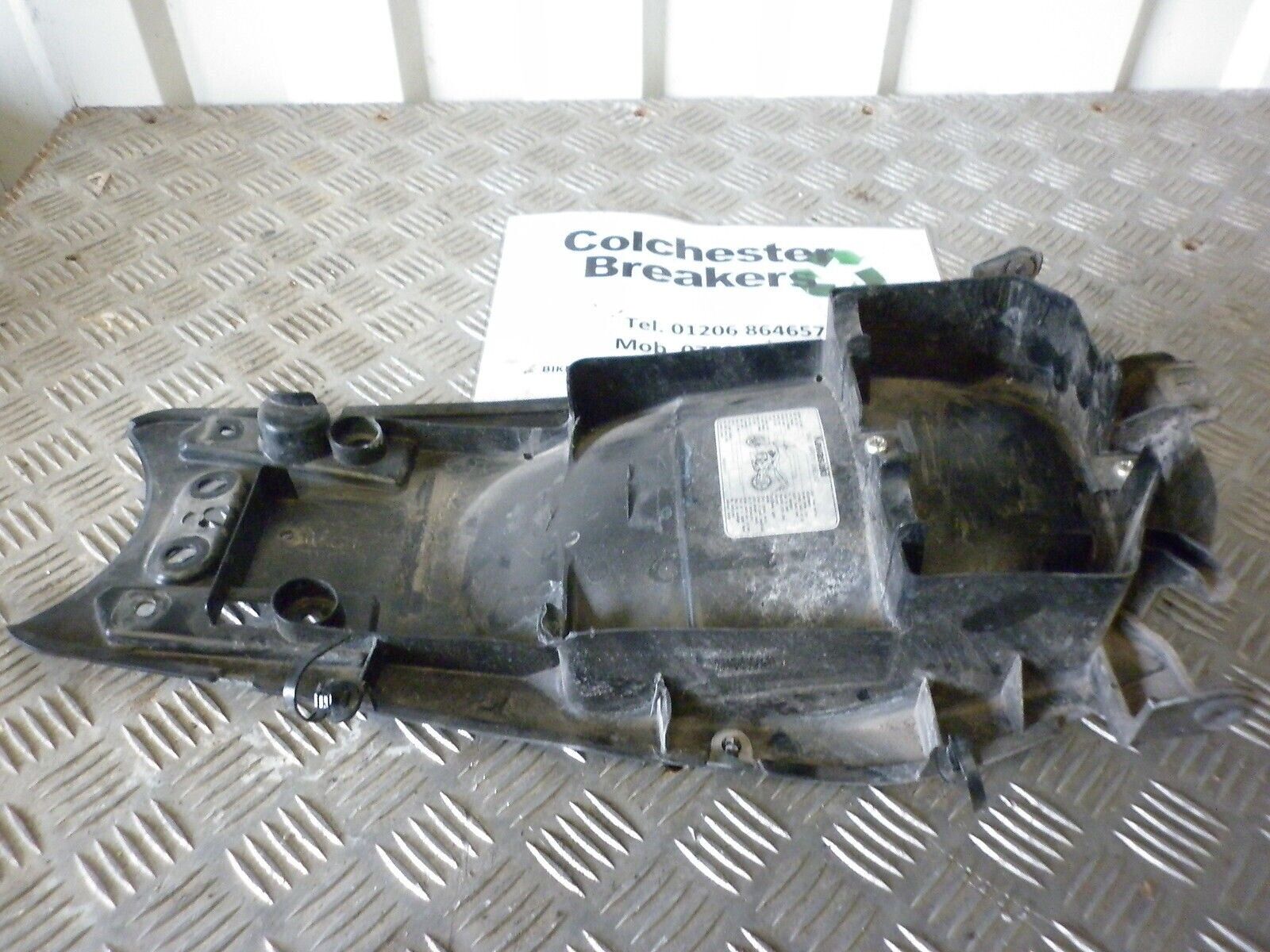 KAWASAKI ER6N ER-6N ER650 ER6 N UNDER TRAY YEAR 2008