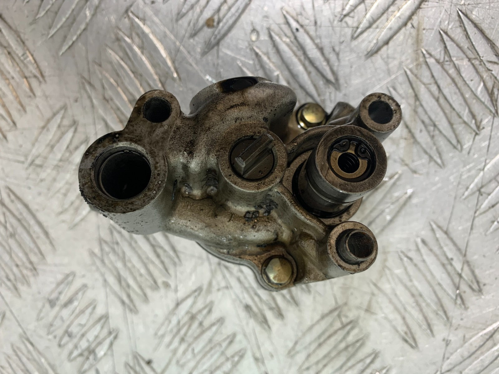 HONDA VT700 VT 700 SHADOW OIL PUMP  YEAR 1984-85 (CMB1328)