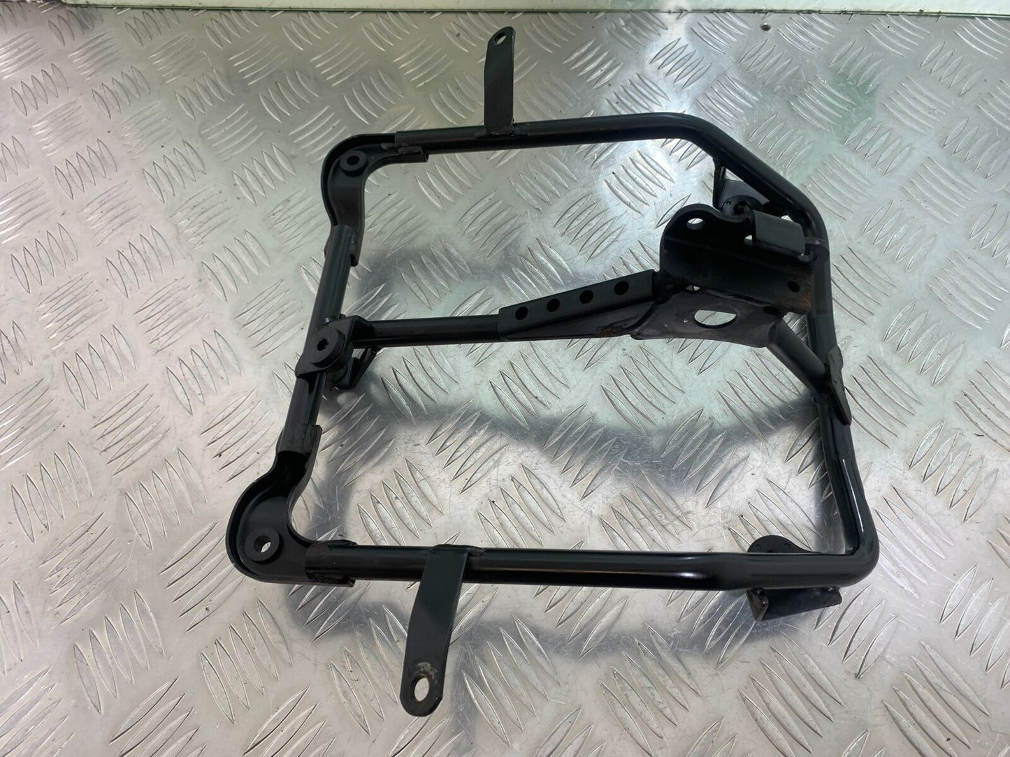 SUZUKI DL 650 V-STROM FAIRING BRACKET YEAR 2016 (STOCK 996)